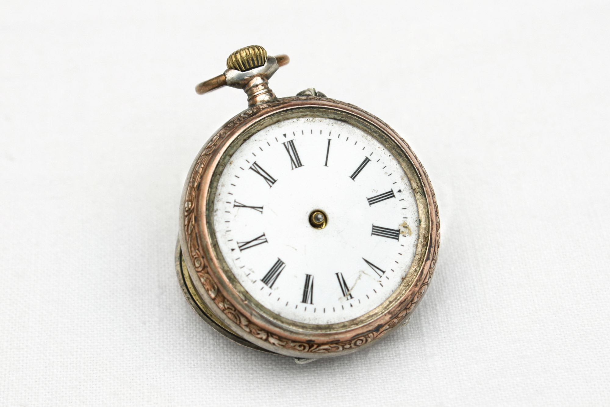 Antike Uhr ohne Zeiger
